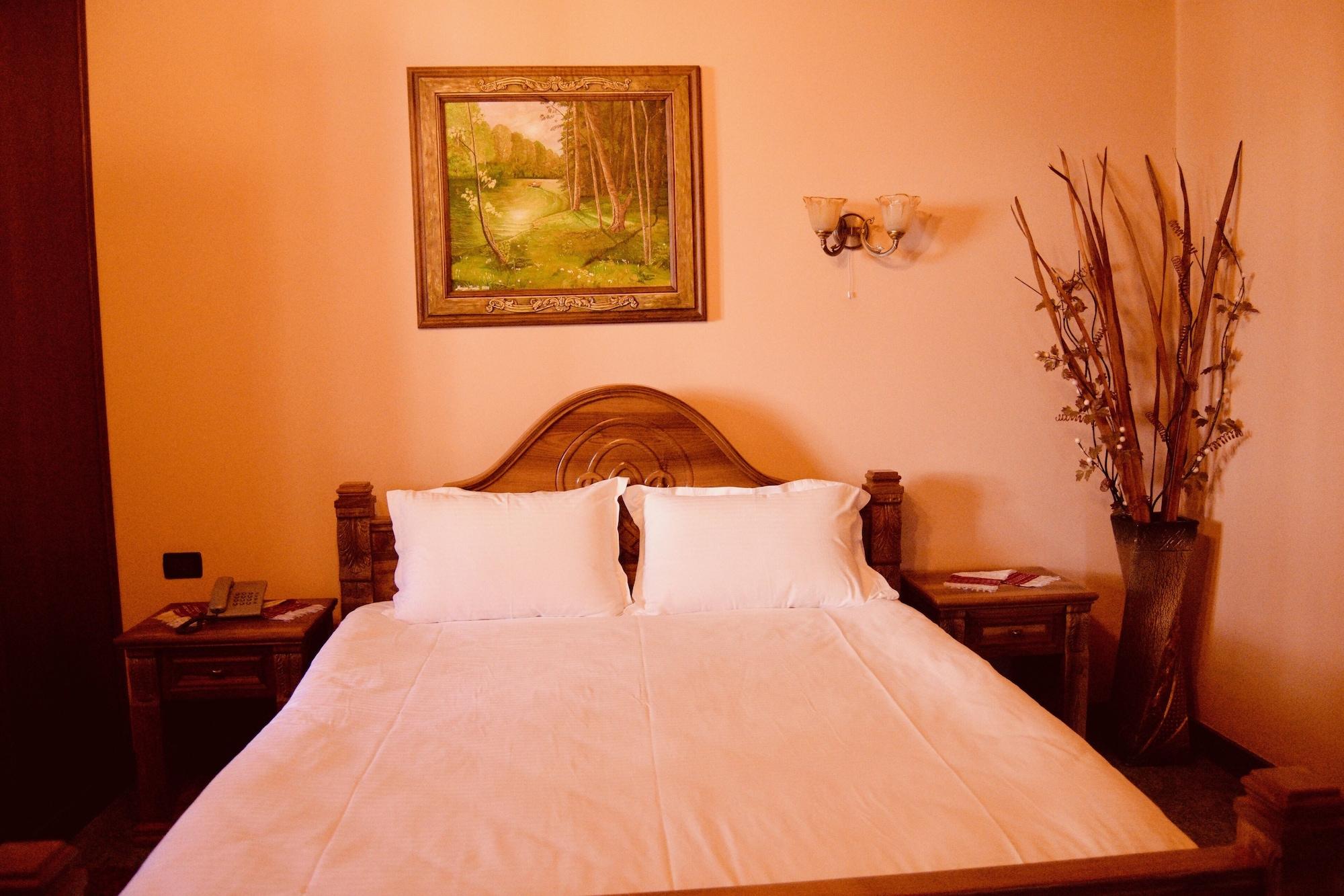 Brilant Antik Hotel Tirana Extérieur photo