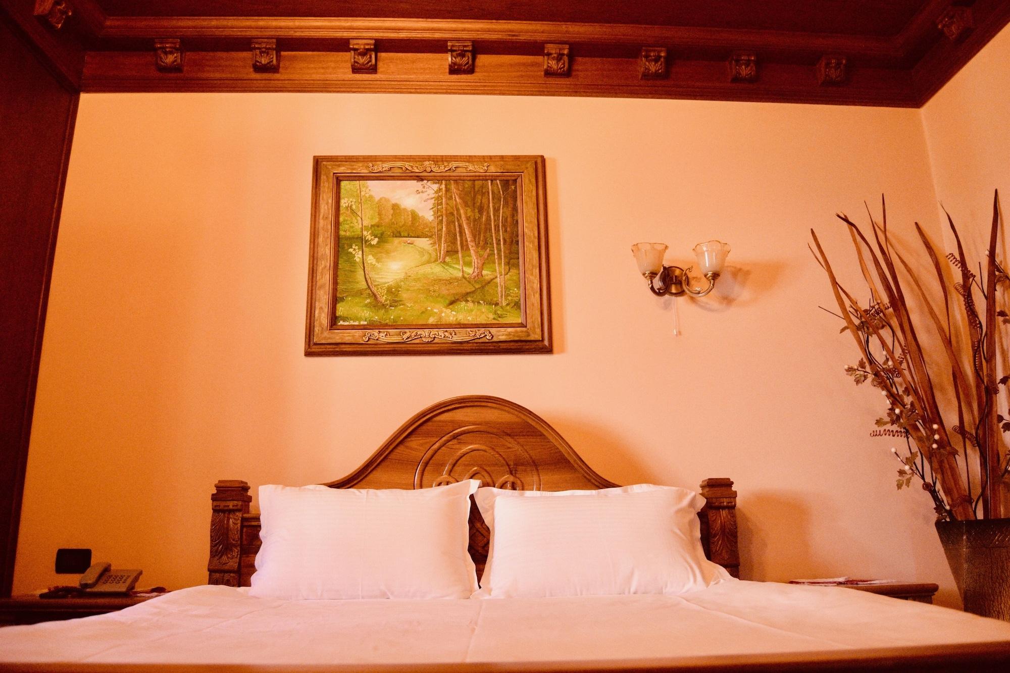 Brilant Antik Hotel Tirana Extérieur photo