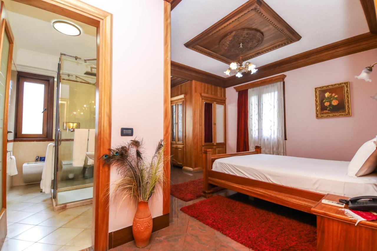 Brilant Antik Hotel Tirana Extérieur photo