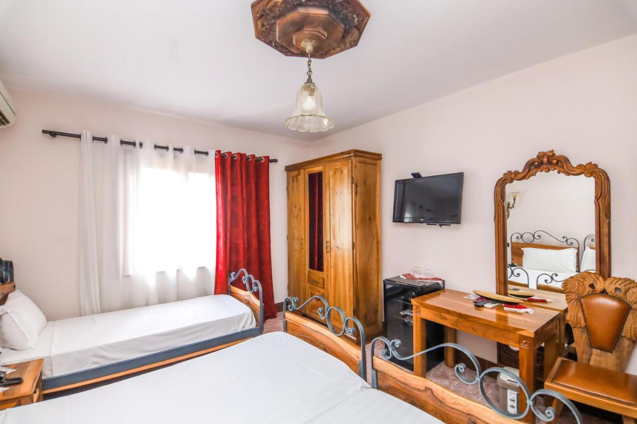 Brilant Antik Hotel Tirana Extérieur photo