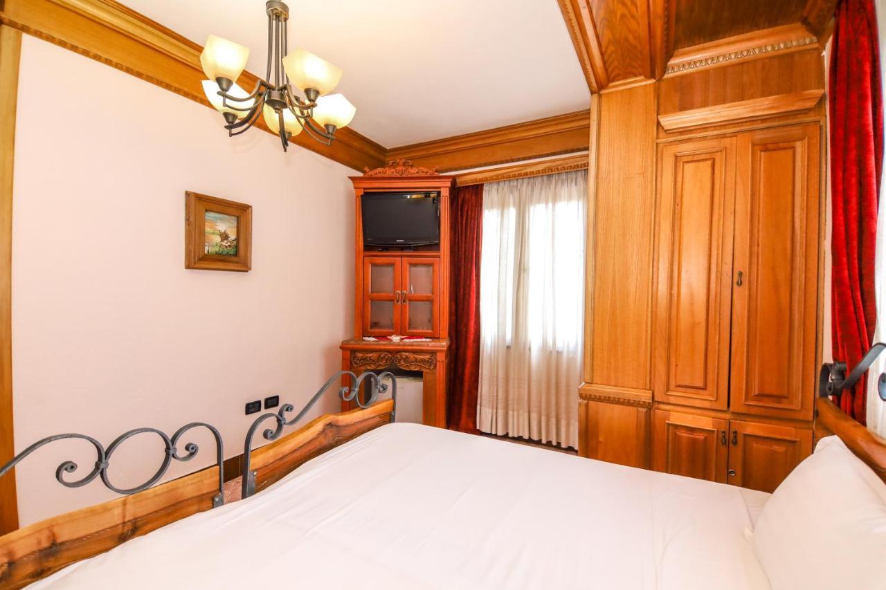 Brilant Antik Hotel Tirana Extérieur photo