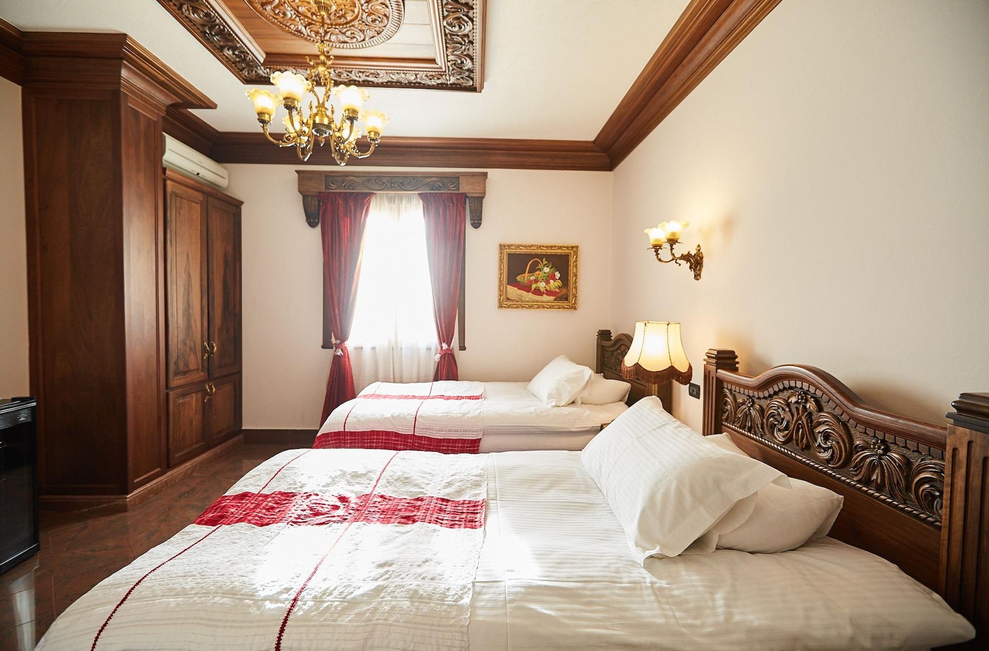 Brilant Antik Hotel Tirana Extérieur photo