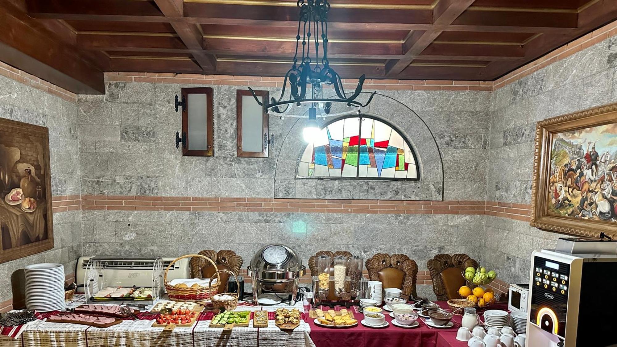 Brilant Antik Hotel Tirana Extérieur photo