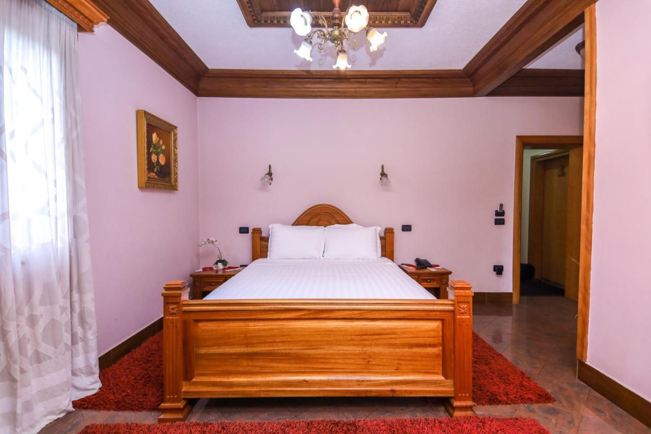 Brilant Antik Hotel Tirana Extérieur photo