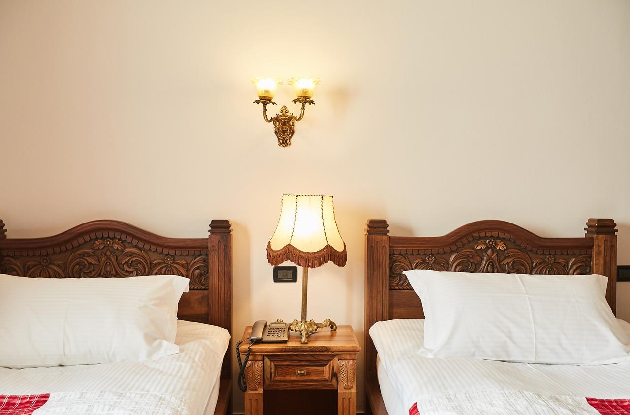 Brilant Antik Hotel Tirana Extérieur photo