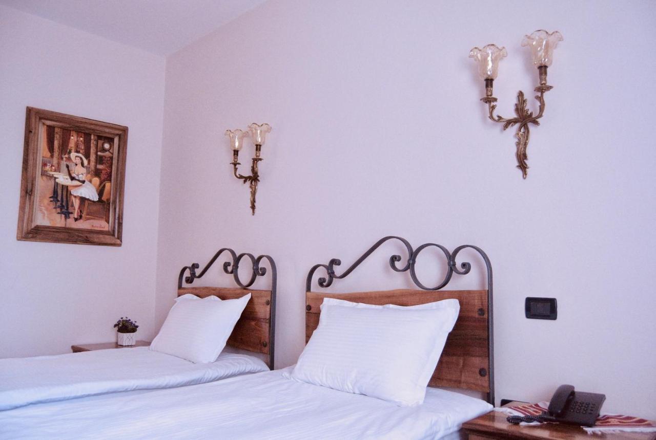 Brilant Antik Hotel Tirana Extérieur photo